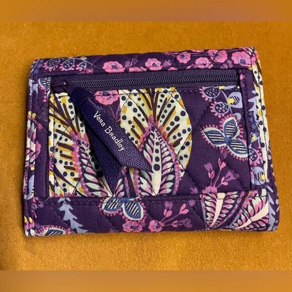 Vera Bradley Wallet Batik Leaves - Picture 2 of 8